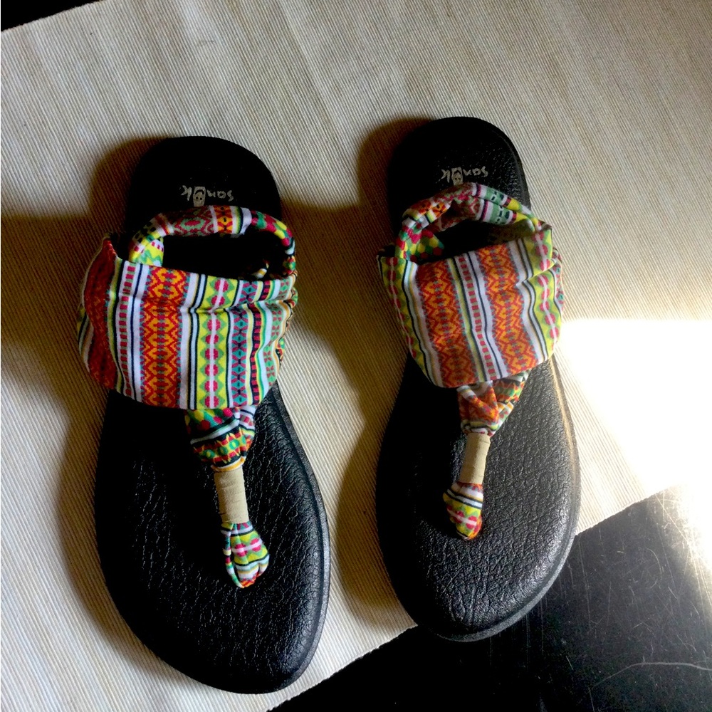 NWOT Sanuk. SZ 8